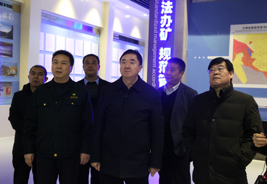 48-2020年12月，省林草局副局長田葆華蒞臨公司調(diào)研林業(yè)資源管理及護林防火工作。.jpg