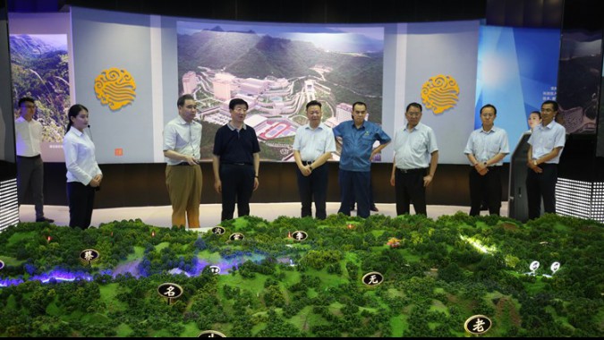 省人大常委會黨組書記、副主任王璽玉一行蒞臨金徽股份視察項目建設(shè)工作